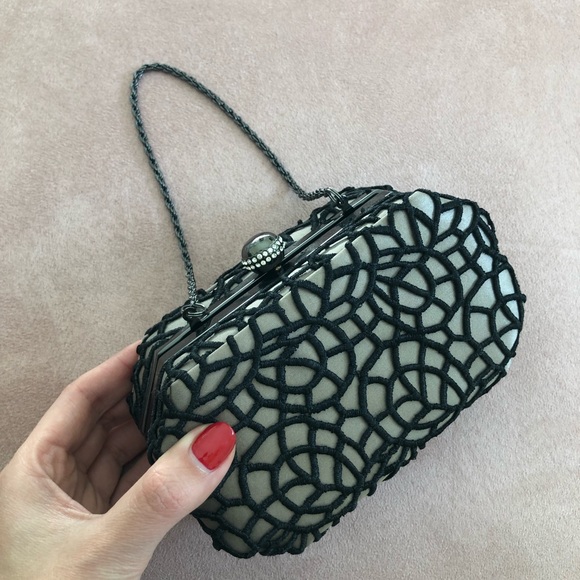 Small clutch - Picture 1 of 3